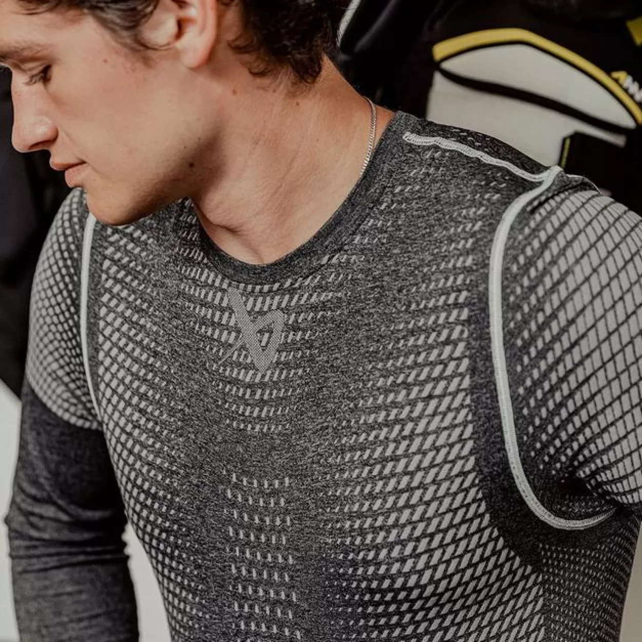 Hot ELITE SEAMLESS BASELAYER TOP Women Base Layers | Mens Clothing·Base Layers & Neck Protection
