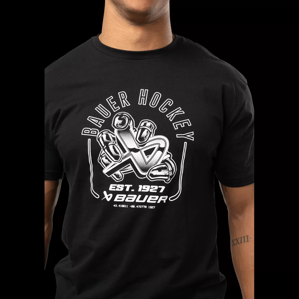 Clearance SS ICON GRAB TEE Mens Clothing·T-Shirts & Long Sleeves