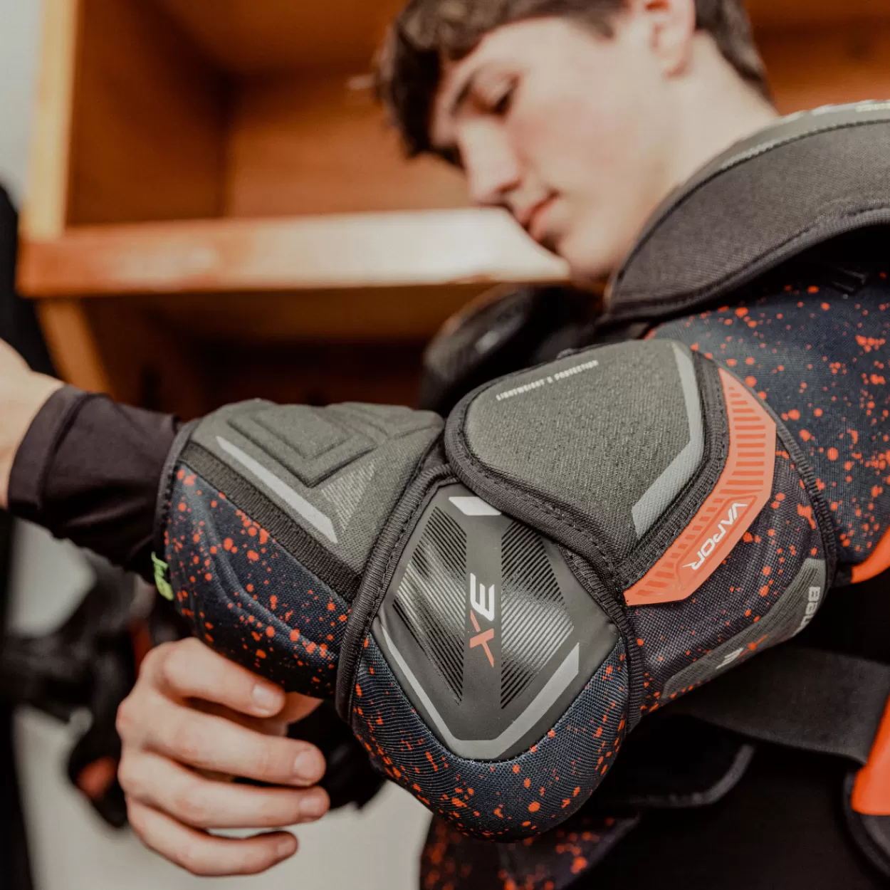Clearance VAPOR 3X ELBOW PAD Elbow Pads
