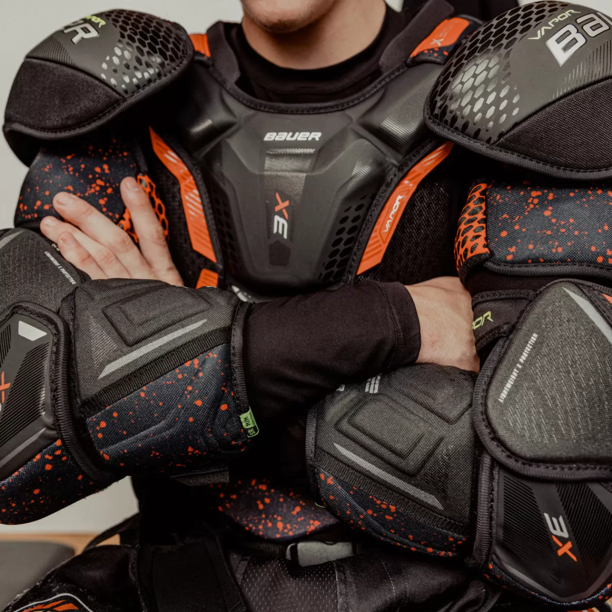 Clearance VAPOR 3X SHOULDER PAD Shoulder Pads