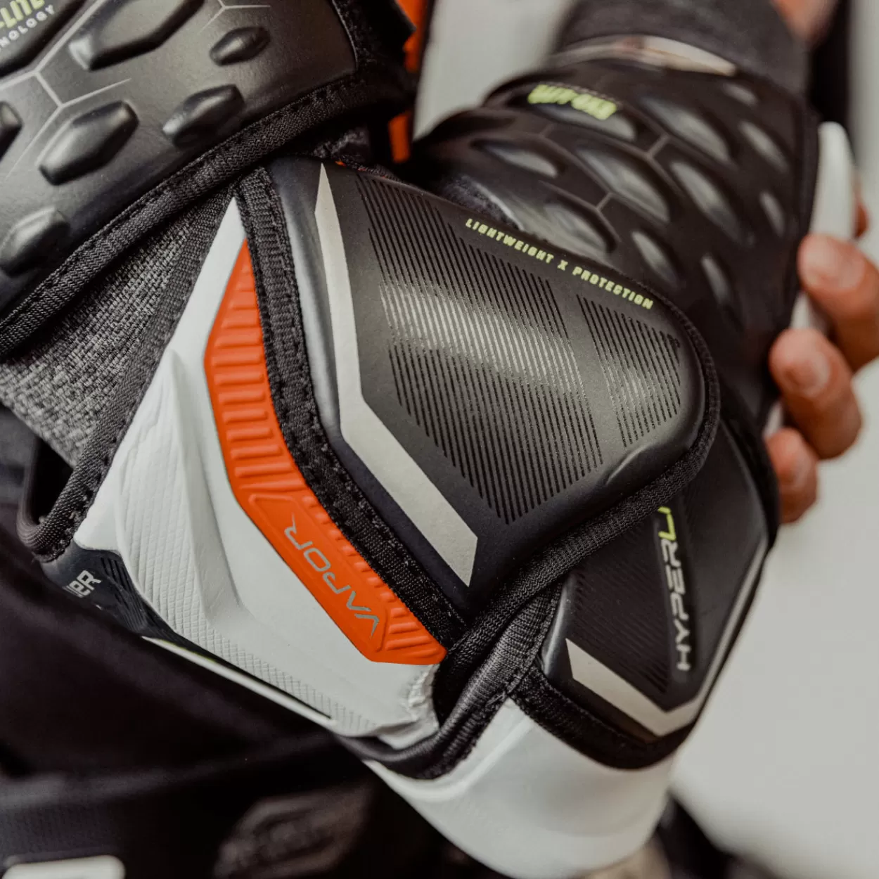 Cheap VAPOR HYPERLITE ELBOW PAD Elbow Pads