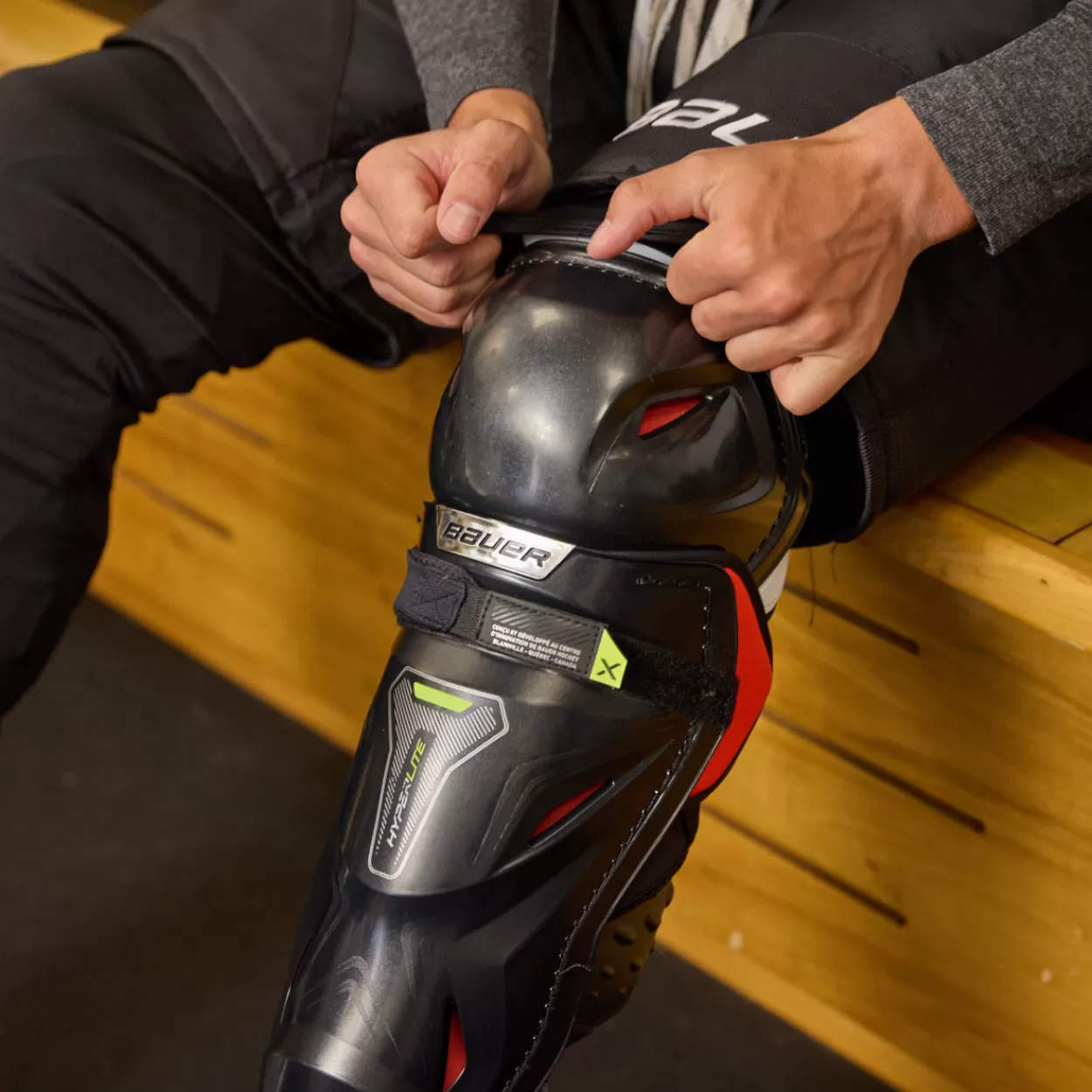Store VAPOR HYPERLITE SHIN GUARD Shin Pads
